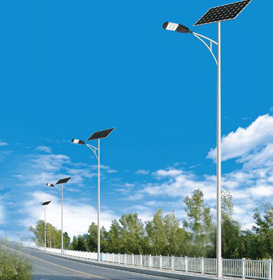 1742828123952659.jpg 伊吾太阳能路灯.jpg