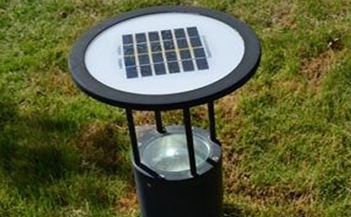 别墅庭院氛围营造：伊吾草坪灯选型与布光技巧